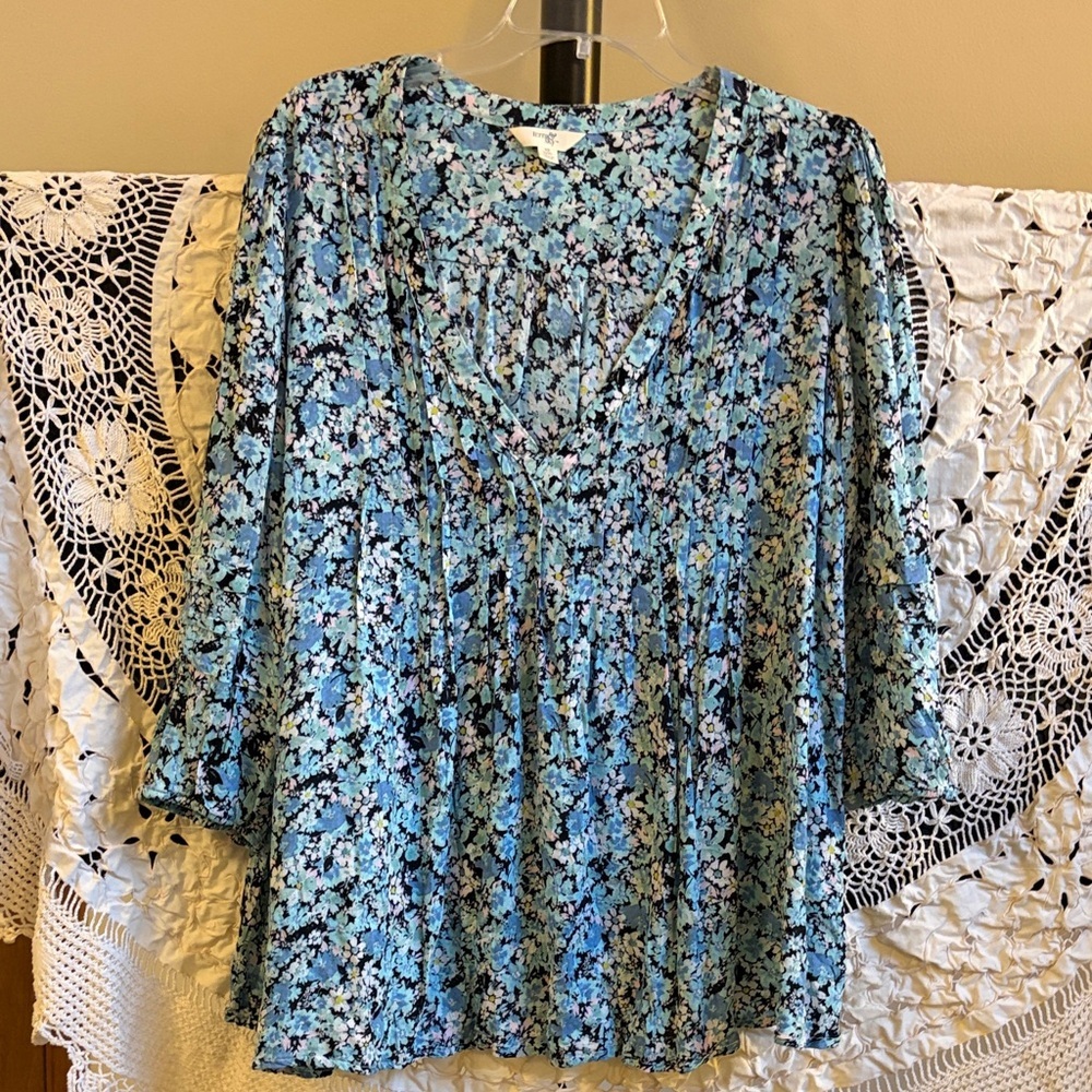 Terra and Sky Floral Blue Women's Top Size 0X (14W)